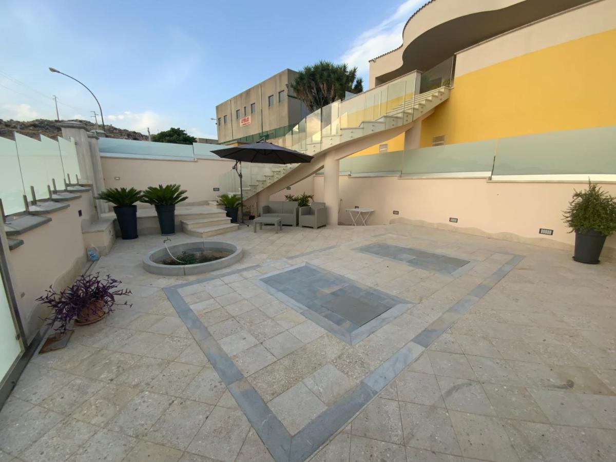 Oasi Nel Deserto Bed & Breakfast Custonaci Exterior photo